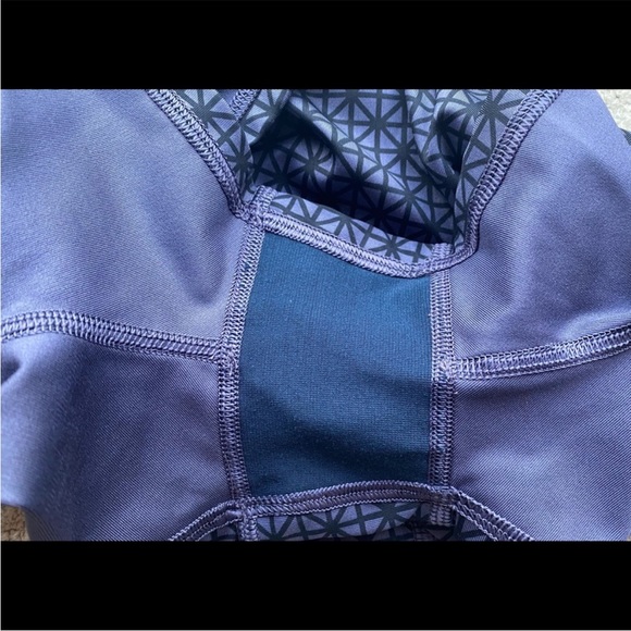 Lululemon boogie shorts pocket great for running swimming lounge ass like NEW - Picture 8 of 9